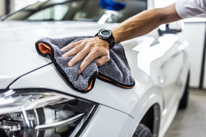 Zubehör fürs Firmen-KFZ – Autopflege